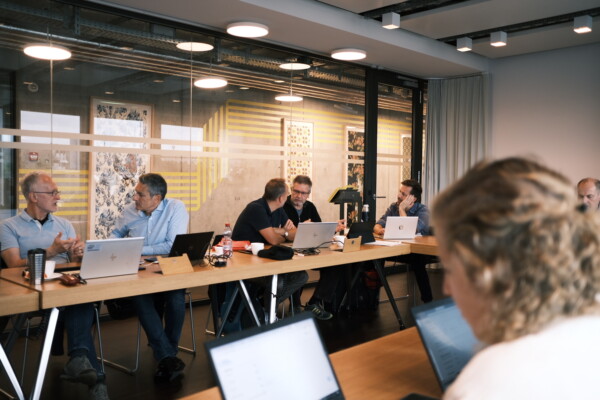 0 E3 AF8 CC CDB6 4 AB6 800 B 43 DAF7 CD0 AEB 41693 000008 F25 F55 F828